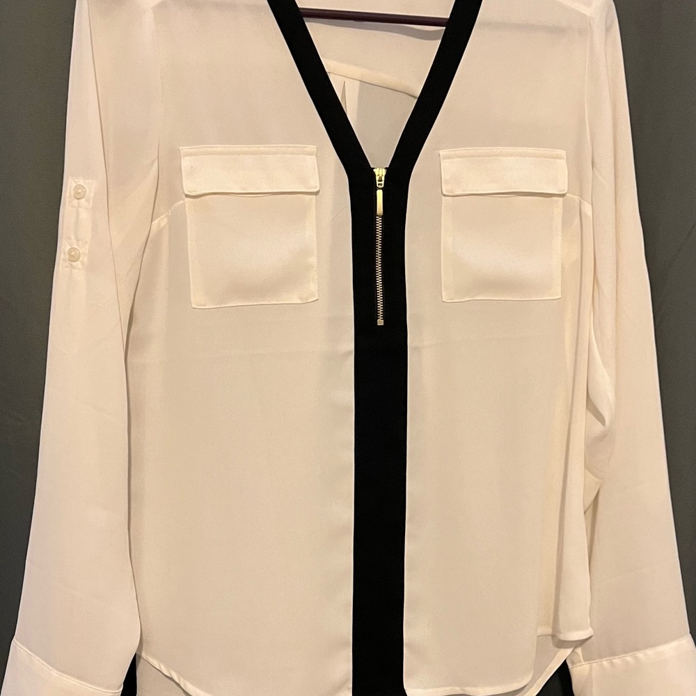 Express Zipper Blouse - Cream and Black